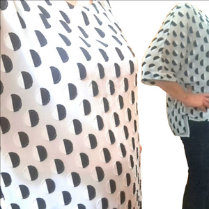 🌟 VINCE CAMUTO Short Sleeve Shirt Women's M Lined Black White High Low 🌟